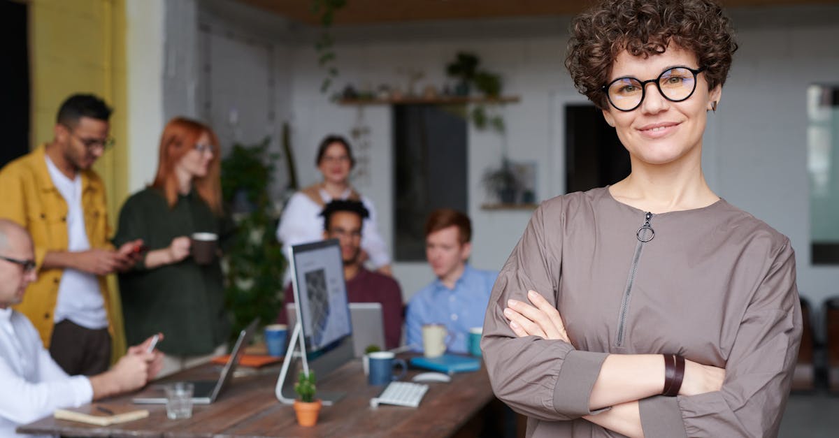 découvrez le rôle essentiel d'un claims manager, un expert en gestion de sinistres, chargé de coordonner, évaluer et régler les demandes d'indemnisation. apprenez comment cette fonction stratégique contribue à protéger les intérêts des entreprises tout en assurant la satisfaction des clients.