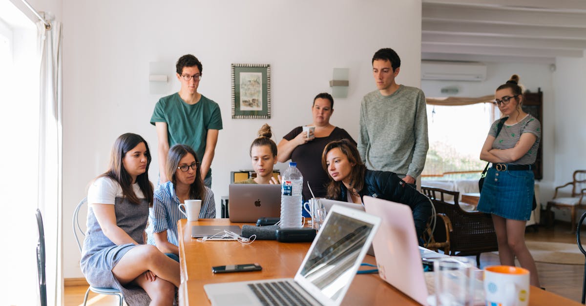 explorez l'importance de la communication dans nos vies quotidiennes. découvrez comment une communication efficace renforce les relations personnelles et professionnelles, et apprenez des techniques pour améliorer vos compétences en communication.