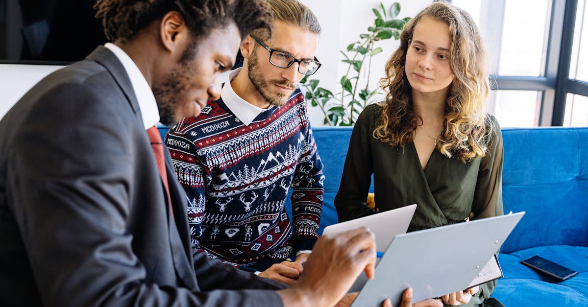 découvrez le rôle essentiel du client solutions manager, un professionnel dédié à comprendre les besoins des clients et à proposer des solutions adaptées pour améliorer leur expérience. apprenez comment ce rôle clé contribue à établir des relations durables et à optimiser la satisfaction client.