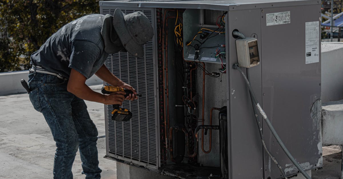 découvrez le rôle essentiel d'un technicien de support utilisateur, expert dans la résolution des problèmes techniques et l'assistance aux utilisateurs. apprenez comment ces professionnels garantissent une expérience fluide grâce à un support technique rapide et efficace.